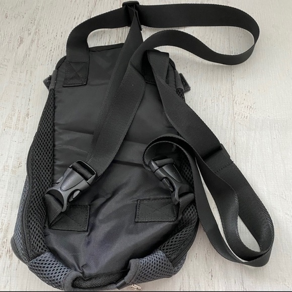 Front Chest Pouch Dog/Cat Carrier Travel Backpack Medium - Picture 3 of 7